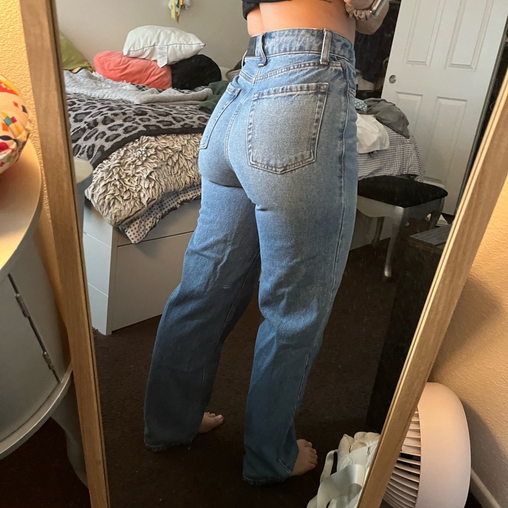 High waisted jeans